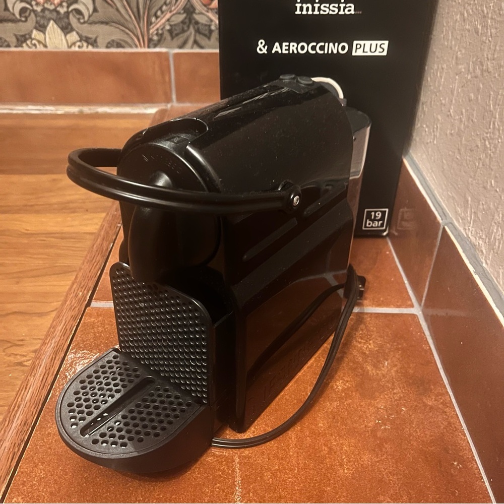 Nespresso inissia machine